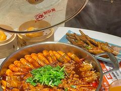 -黄记煌三汁焖锅(新佳丽江汉路店)