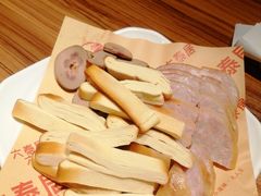 -六泰居·尔滨地标·东北菜(松北店)