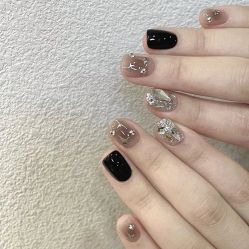 -悦指间美甲美睫