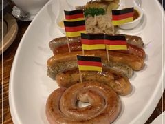 -1886德国汽车餐厅(外滩十六铺码头店)