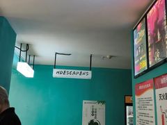 -荒岛实景沉浸密室(江汉路1店)