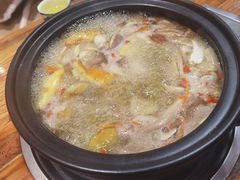 -菌之家·专业纯野生菌火锅·特色炒菌