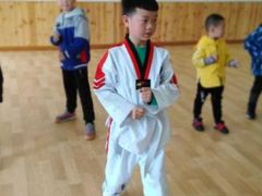 -嗨动跆拳道体能馆(菜百店)