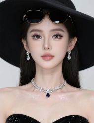 -双双化妆造型工作室