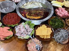 -重庆故事姊妹老火锅(财经学院店)