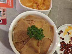 -宴全牛粤来越牛潮汕鲜牛肉火锅(海州万达广场店)