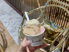 开心果口味冰淇淋-VENCHI 闻绮(北京国贸商城店)