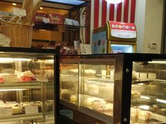 -红宝石·鲜奶小方·海派西点房(丰庄店)