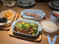 -蜜桃餐厅·伴山(湖滨商业街店)