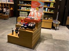 零售区-星巴克臻选(深圳罗湖万象城店)