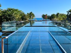 -亚龙湾喜来登·美景台大堂吧