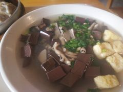 鸭血粉丝汤-百年尹氏汤包(湖南路狮子桥店)