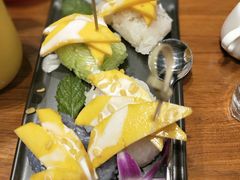 -Chom Cafe and Restaurant