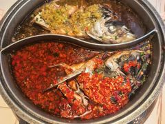 -阿瓦山寨·湘菜现炒·剁椒鱼头王(咸阳总店)