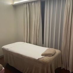 -Mamom club 慢会所(爱丁堡店)