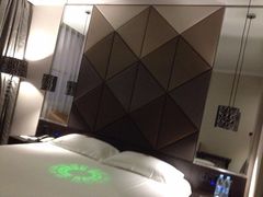 -桔子酒店(深圳东门湖贝地铁站店)