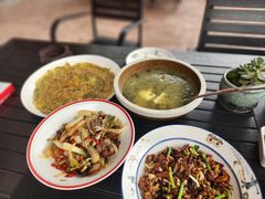 -小洞天柴火土菜馆