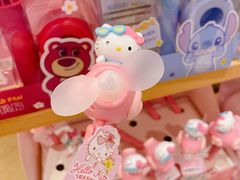 -名创优品(北京新中关购物中心地铁层店)