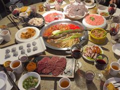 -茅草房·河畔园林火锅