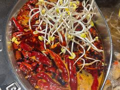 -红九格老火锅(三峡广场店)
