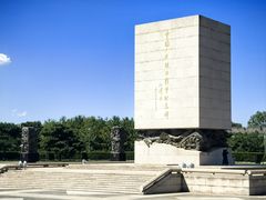 -中国人民抗日战争纪念雕塑园