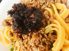 -怀托摩萤火虫洞