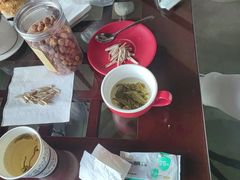 -梁鸿湿地丽笙度假酒店大堂吧