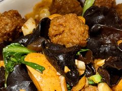 蛋白烧肉丸-回家吃饭·地道南昌菜(建德观总店)