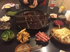 -岗上渣渣老火锅(两路口店)