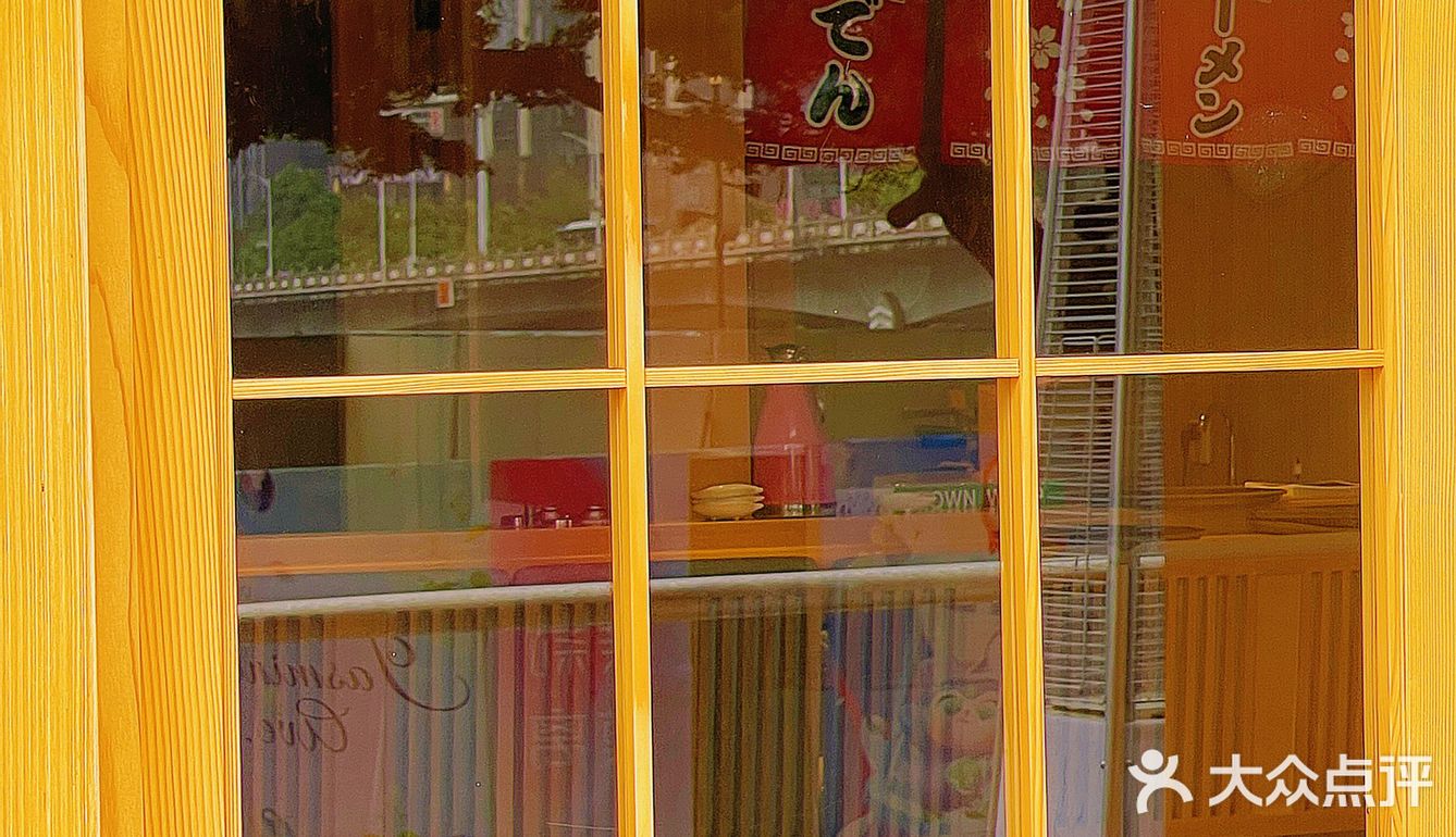 江景用餐太舒服了吧，这家日料店快跟小姐妹安排上！