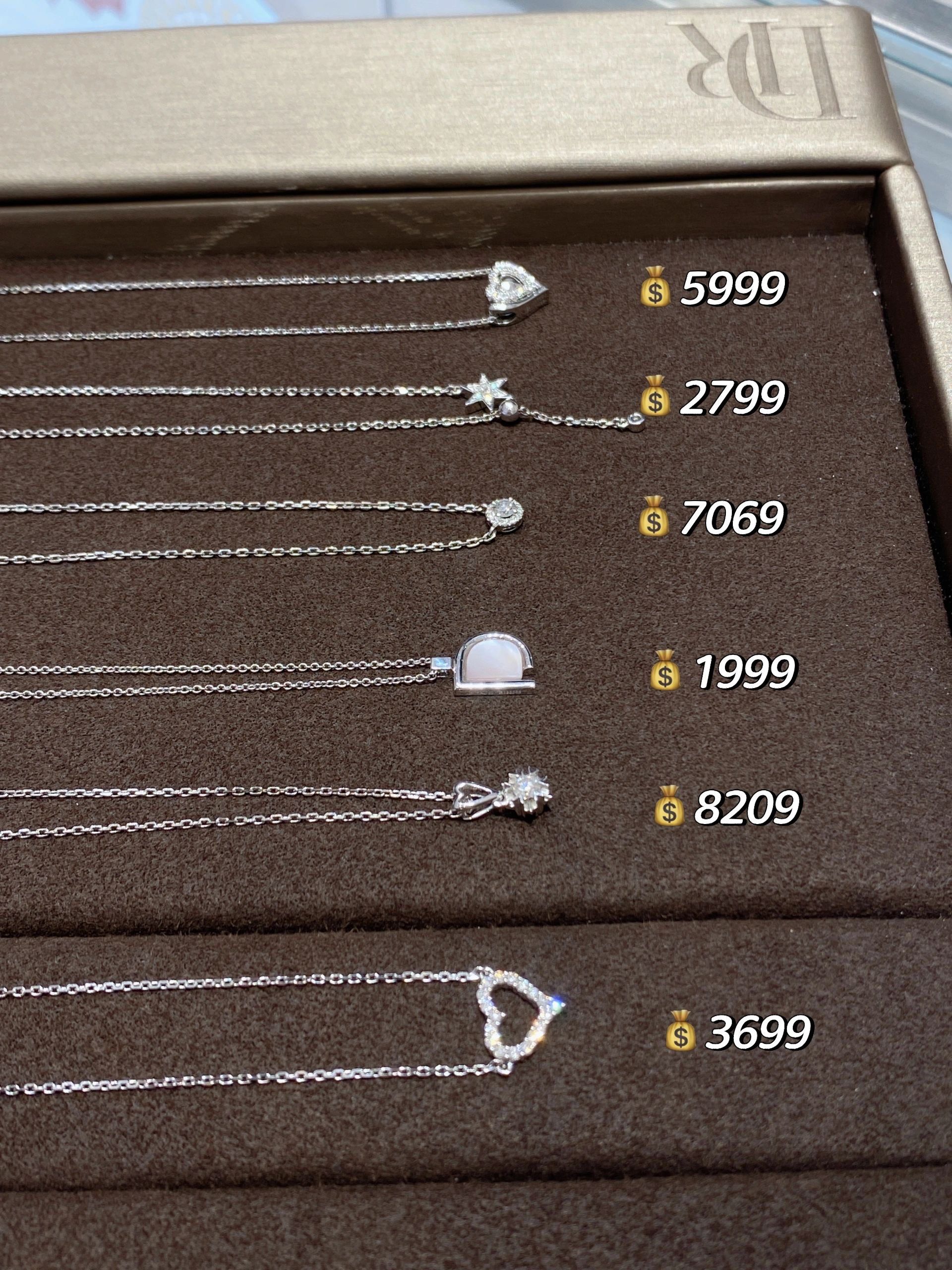 项链合集来啦
意义非凡,送老婆首选💕
1️⃣my