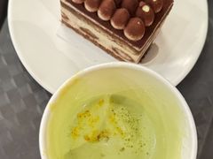 -星巴克臻选(南京金茂览秀城店)
