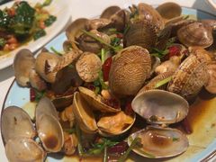 -嗨辣小聚·盘锦河蟹·海鲜烧烤龙虾(盘锦十年好店)