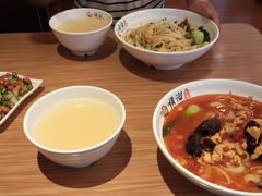 -顺溜·手工刀削面·黑金店(铜锣湾店)