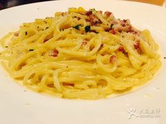 -玛格萝妮(汇智国际商业中心店)