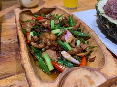 -老滇山寨•云南特色菜•地方菜•民族风情歌舞表演(金碧店)