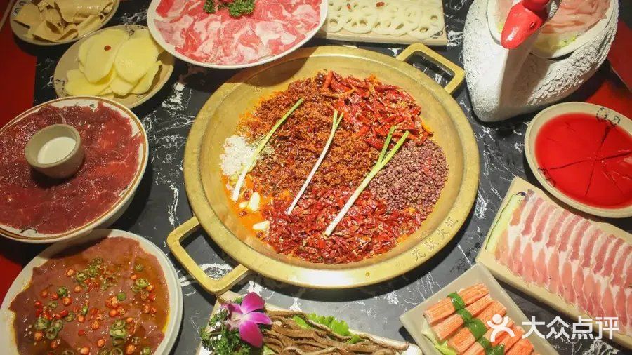 成都美食|只做火锅经典菜，只做火锅经典味！[调皮]