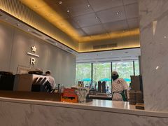 -星巴克臻选(深圳龙华红山天虹店)