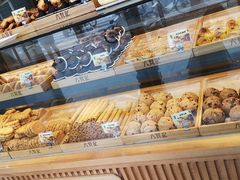 面包甜点陈列柜-六贤记(文三店)