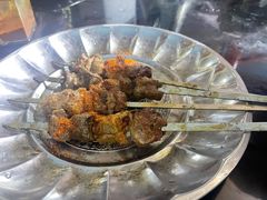 -烤肉小伙烤肉店