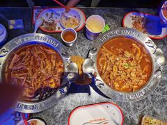 -胖哥俩肉蟹煲(长沙高铁吾悦广场店)