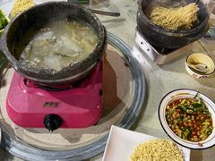 -墨脱石锅椰子鸡•香草鸭•东山羊(大东海店)