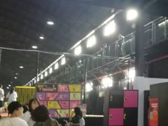 -嘿哟动霸CHUA·新潮玩运动娱乐中心·蹦床滑冰团建乐园