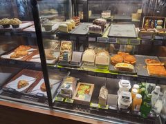 面包甜点陈列柜-星巴克臻选(成都宽窄巷子店)