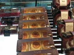 -红跑车蛋糕世界(清江路店)