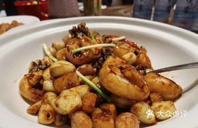 Sandy Ginger Steamed Squid with Red Pot