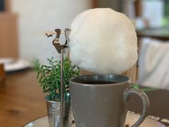 -Chom Cafe and Restaurant