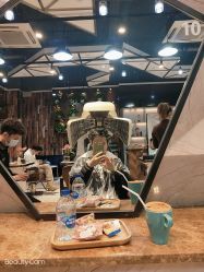 -PE SALON