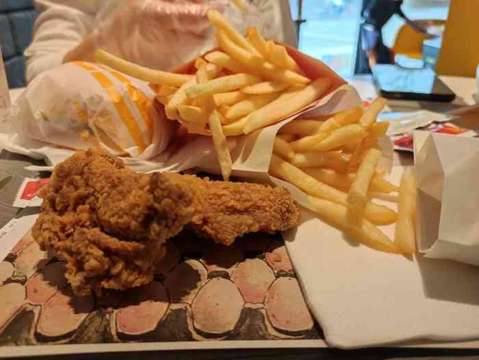 麦当劳(石桥永旺店)-"服务态度差,明明有双吉点餐的人非说没有,.
