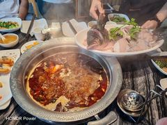 -老船舫·现做活鲜鱼馆(东郊记忆店)
